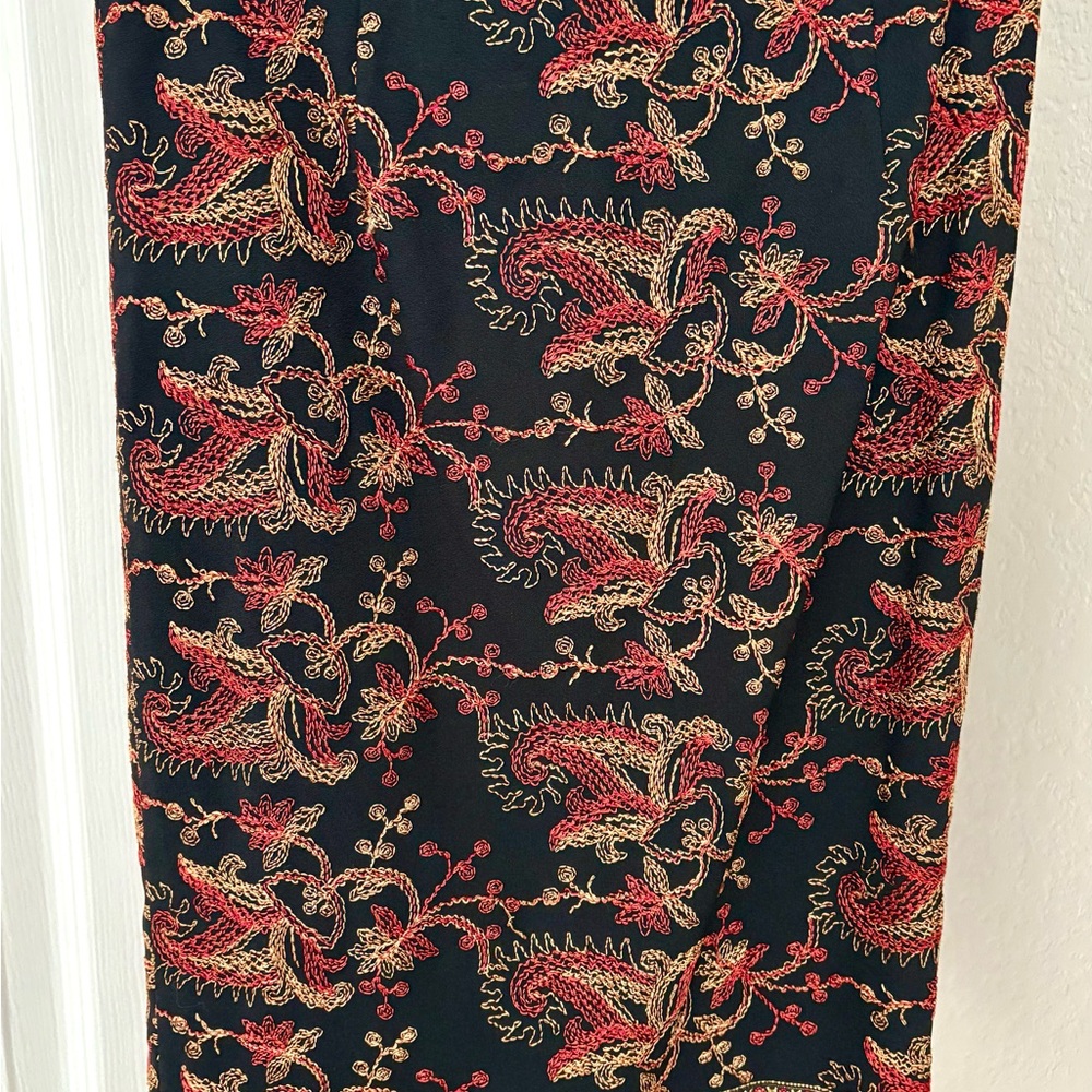 Vintage Nicole Miller Black and Red Embroidered pencil skirt
